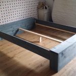 Twee persoons Bed “Low” van Antraciet Wash steigerhout tweepersoonsbed 180x200cm