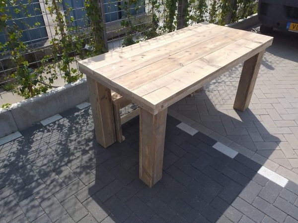 Tafel "Blokpoot" van Gebruikt steigerhout 76x180cm 4 tot 6 persoons tafel