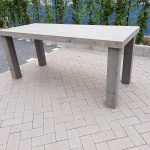 Tafel “Blokpoot” van Grey Wash steigerhout 76x250cm 8 tot 10 persoons tafel