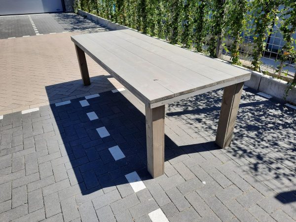 Tafel "Blokpoot" van Grey Wash steigerhout 96x250cm 8 tot 10 persoons tafel