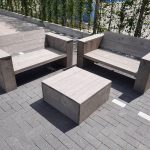 3 delige Loungeset “Garden Small” van Grey Wash steigerhout inclusief tafel 4 persoons