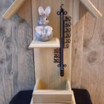 Thermometer – Thermometerhuisje – Hout -Konijn Liggend – Grijs – Kado – Cadeau – Tuin